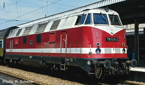 ROCO 73892 - Locomotiva Diesel Gruppo 118, DR, ep.IV