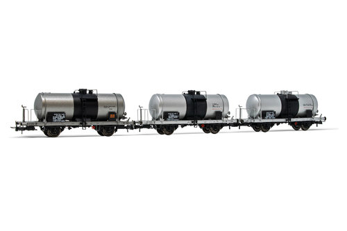 RIVAROSSI HR6517 - set di 3 carri cisterna a 2 assi tipo Vzekk serbatoio da 27 m3, FS, ep.IV-V